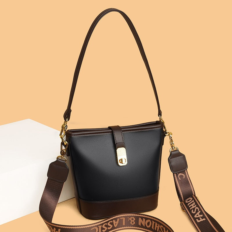 Sac à bandoulière à effet de cuir pour femmes avec un design structuré de type seau - Mireia