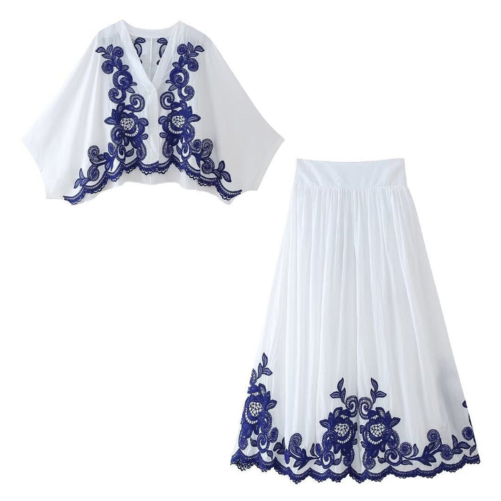 Ensemble femme avec chemisier et jupe brodés de fleurs dans un style bohème - Alondra