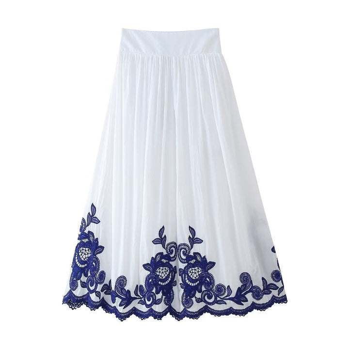 Ensemble femme avec chemisier et jupe brodés de fleurs dans un style bohème - Alondra