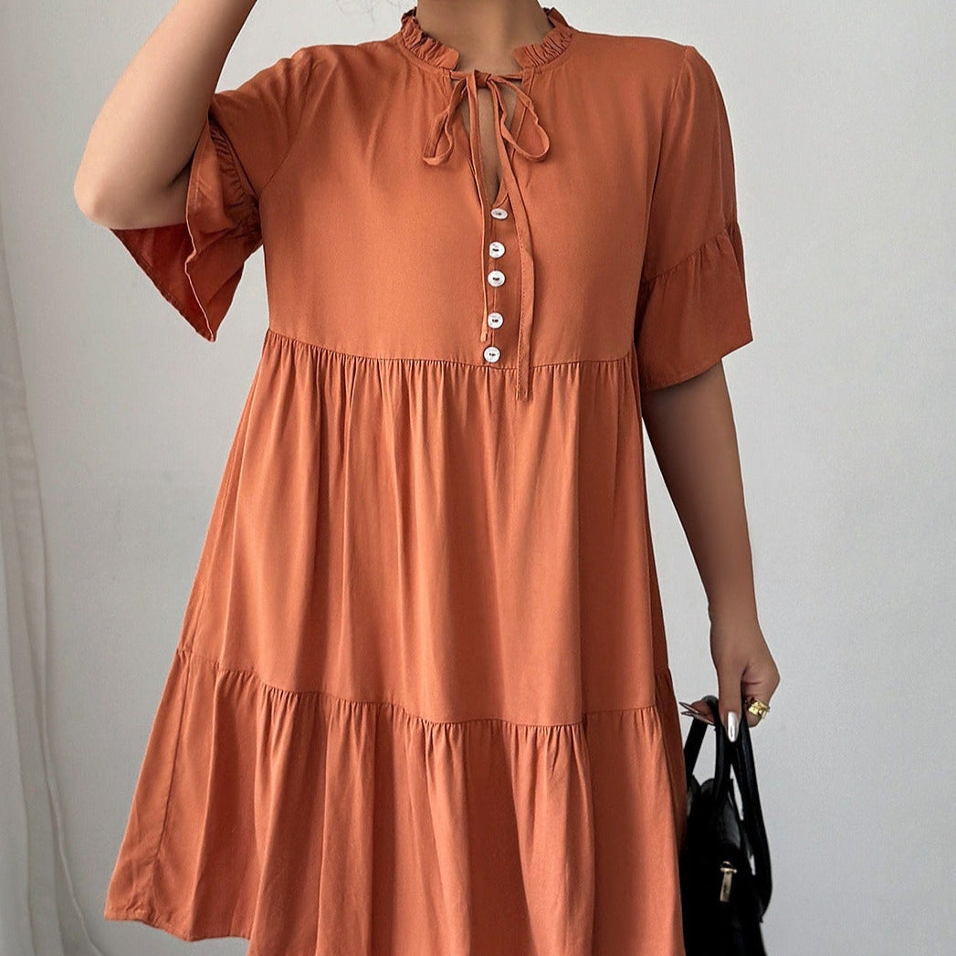 Robe courte pour femme en coton avec encolure volantée et style évasé - Ariana