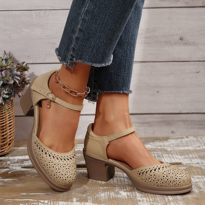 Bottines pour femmes en cuir synthétique avec boucle décorative - Noelia