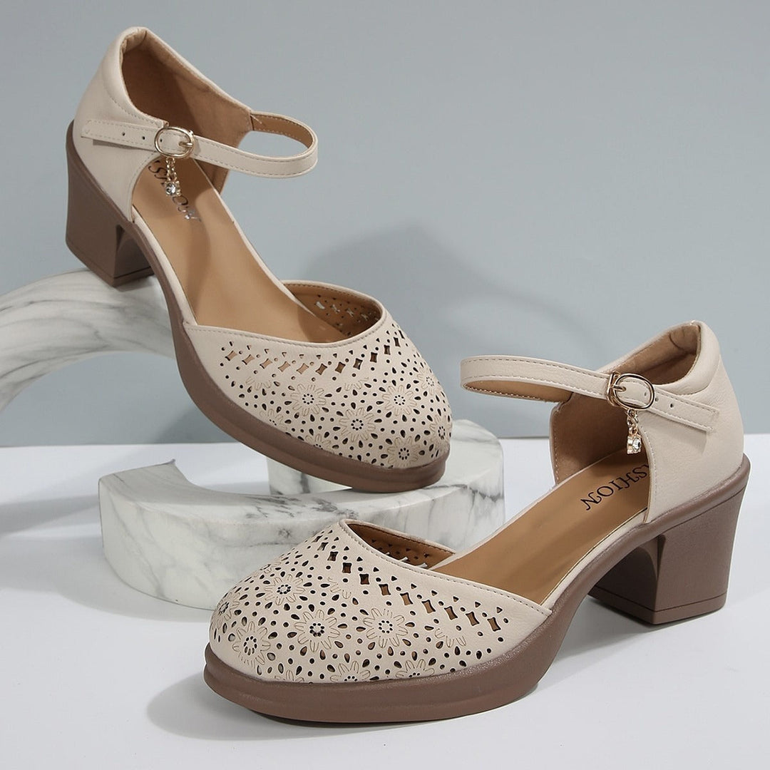 Bottines pour femmes en cuir synthétique avec boucle décorative - Noelia