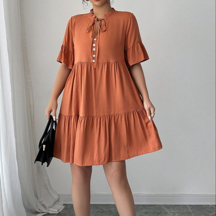 Robe courte pour femme en coton avec encolure volantée et style évasé - Ariana