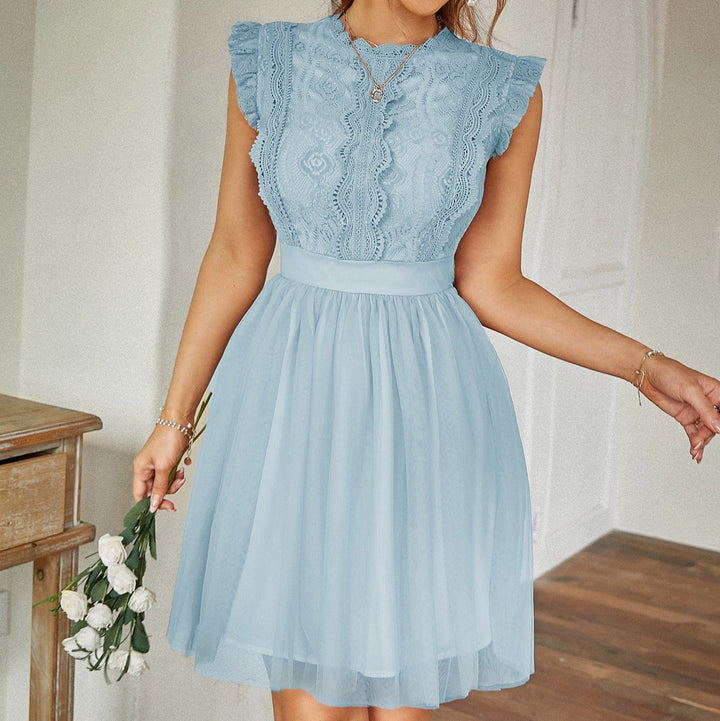 Robe courte pour femme avec corsage en dentelle plissée dans un style romantique - Adriana