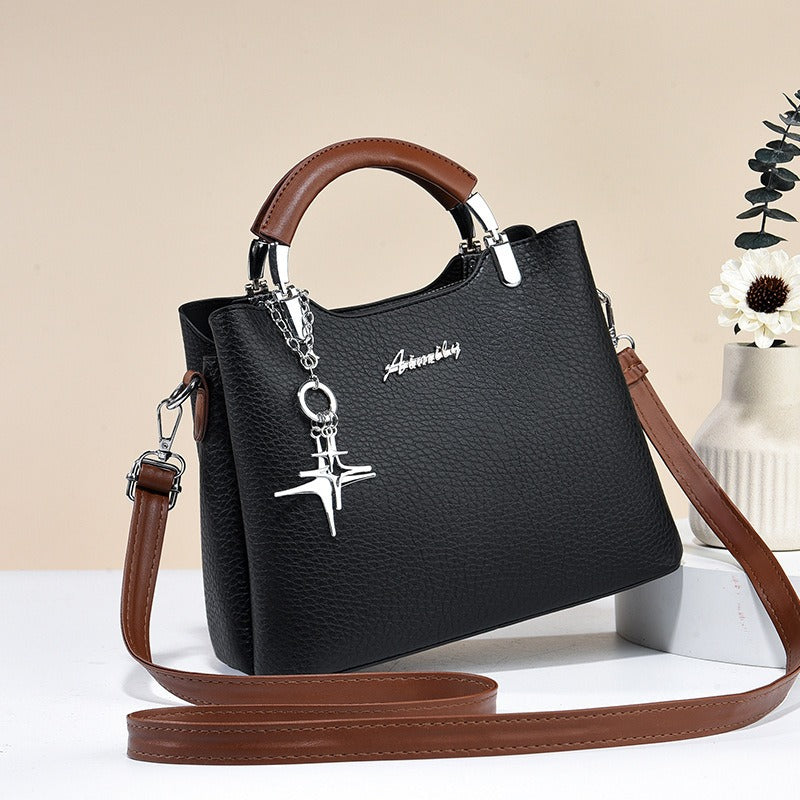 Sac à main en simili-cuir pour femmes avec pendentif décoratif - Giana