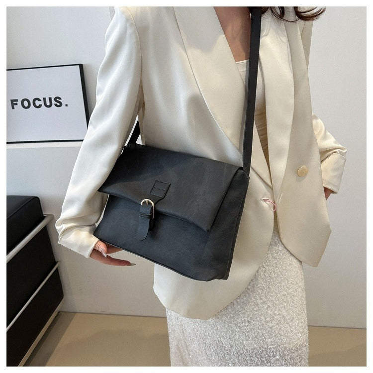 Sac à bandoulière femme en cuir synthétique design minimaliste - Léa