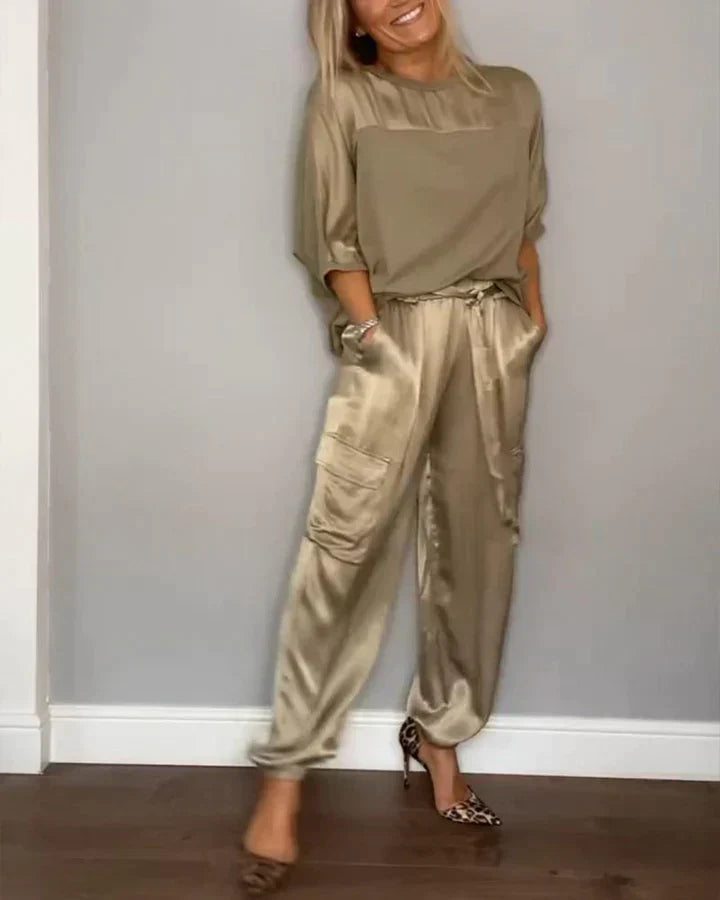 Yana - Ensemble deux pièces en satin lisse avec haut mi-long et pantalon pour femme