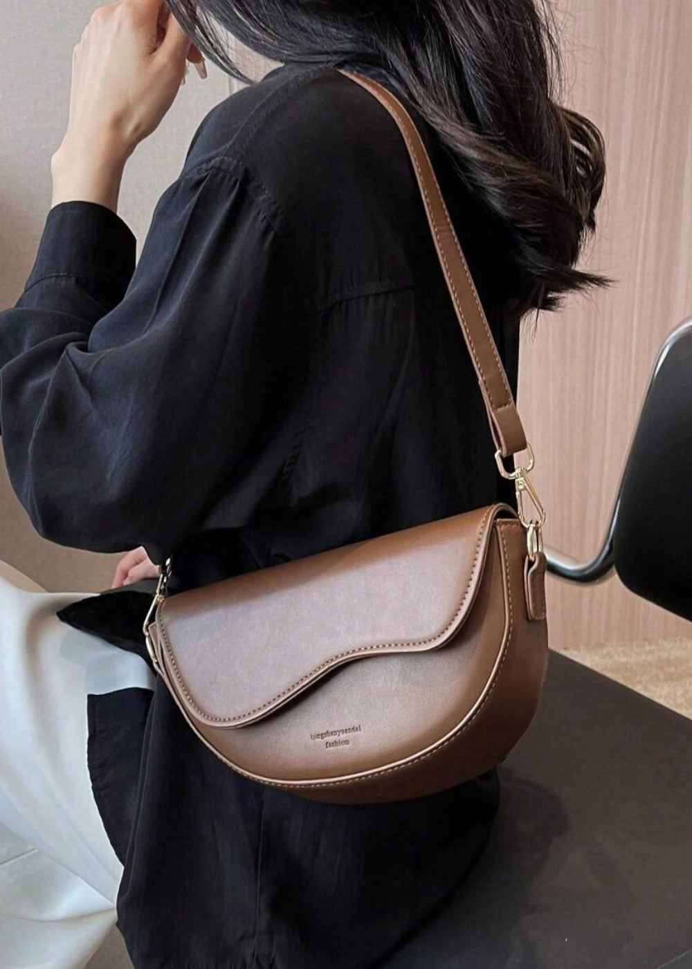 Sac demi-lune de style minimaliste - Malibu