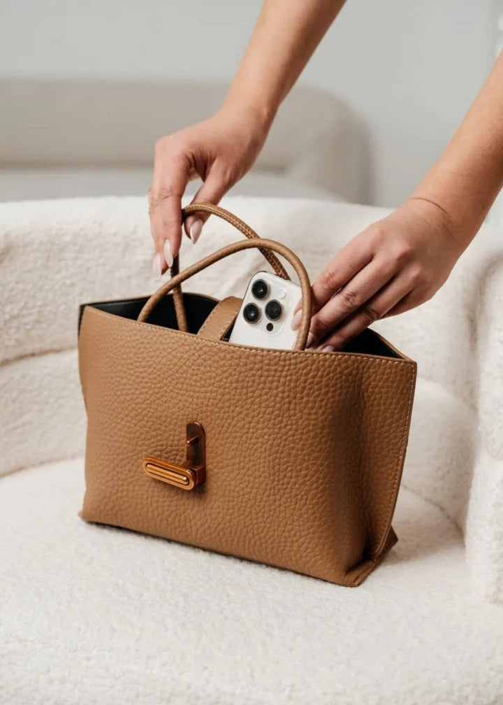 Sac fourre-tout femme cuir synthétique texturé design élégant - Noiré