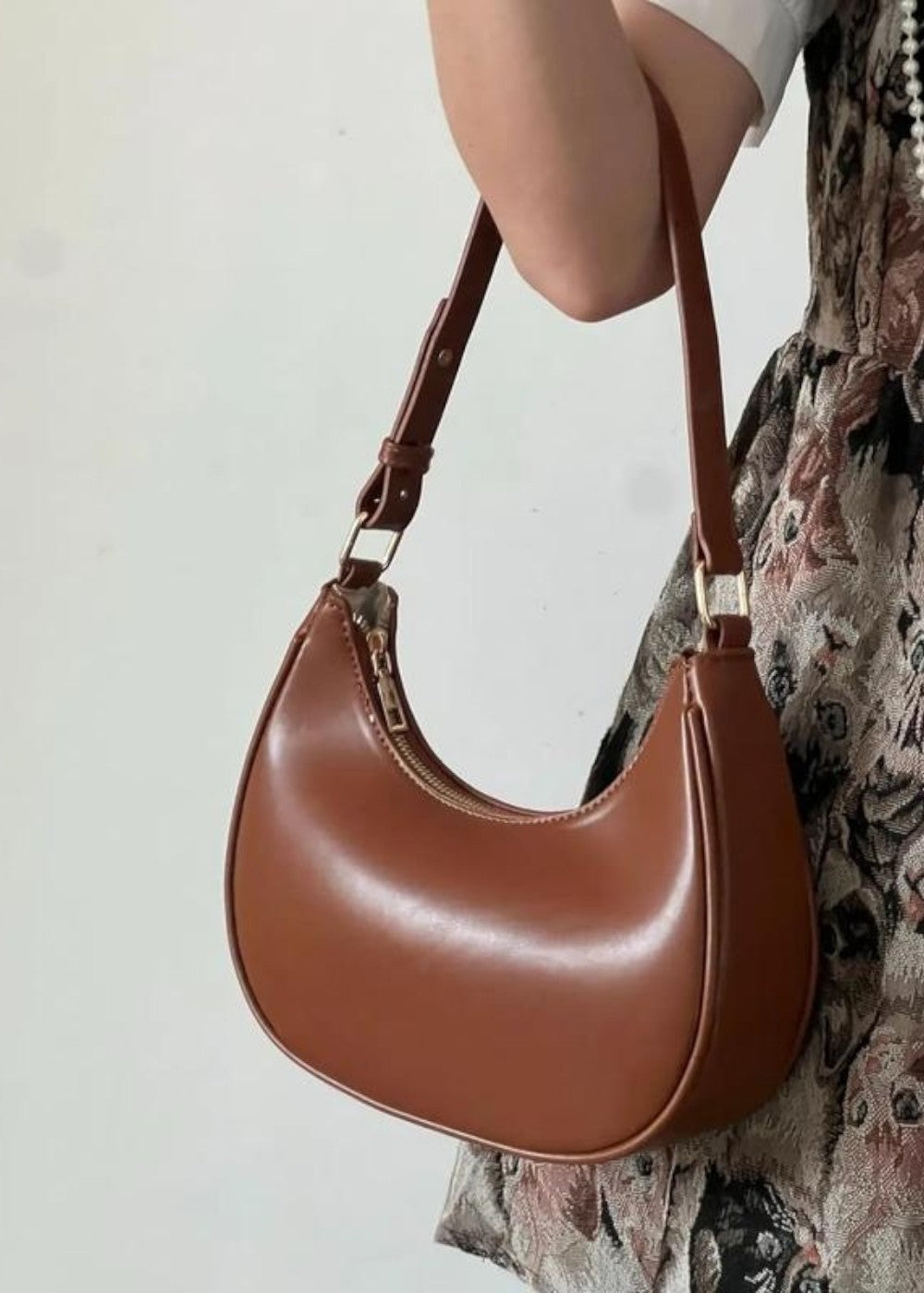 Sac de lune pour femme au design moderne et incurvé - Lunea