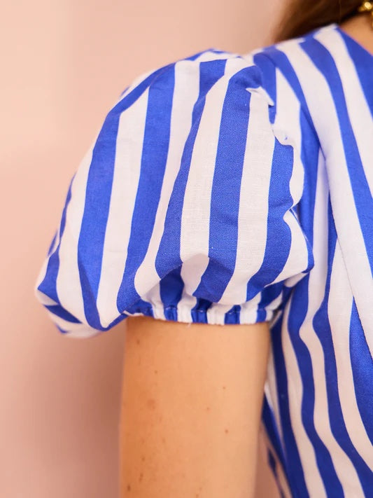 Anne - Robe femme à la mode avec manches bouffantes et rayures