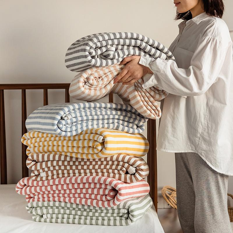 Couette d'été légère et respirante